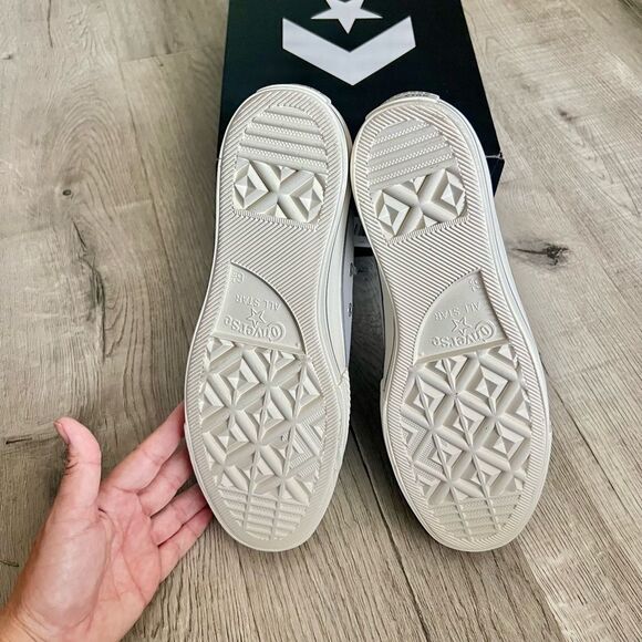 Converse-Chuck Taylor All Star Hi Lift Sneaker-GRAVEL GREY-size 8.5-NEW! - Picture 9 of 9